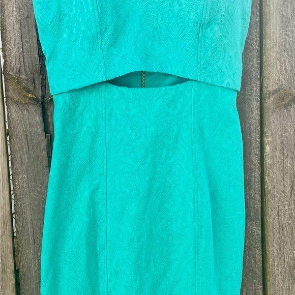 Elegant Turquoise Green Dress - Picture 1 of 3